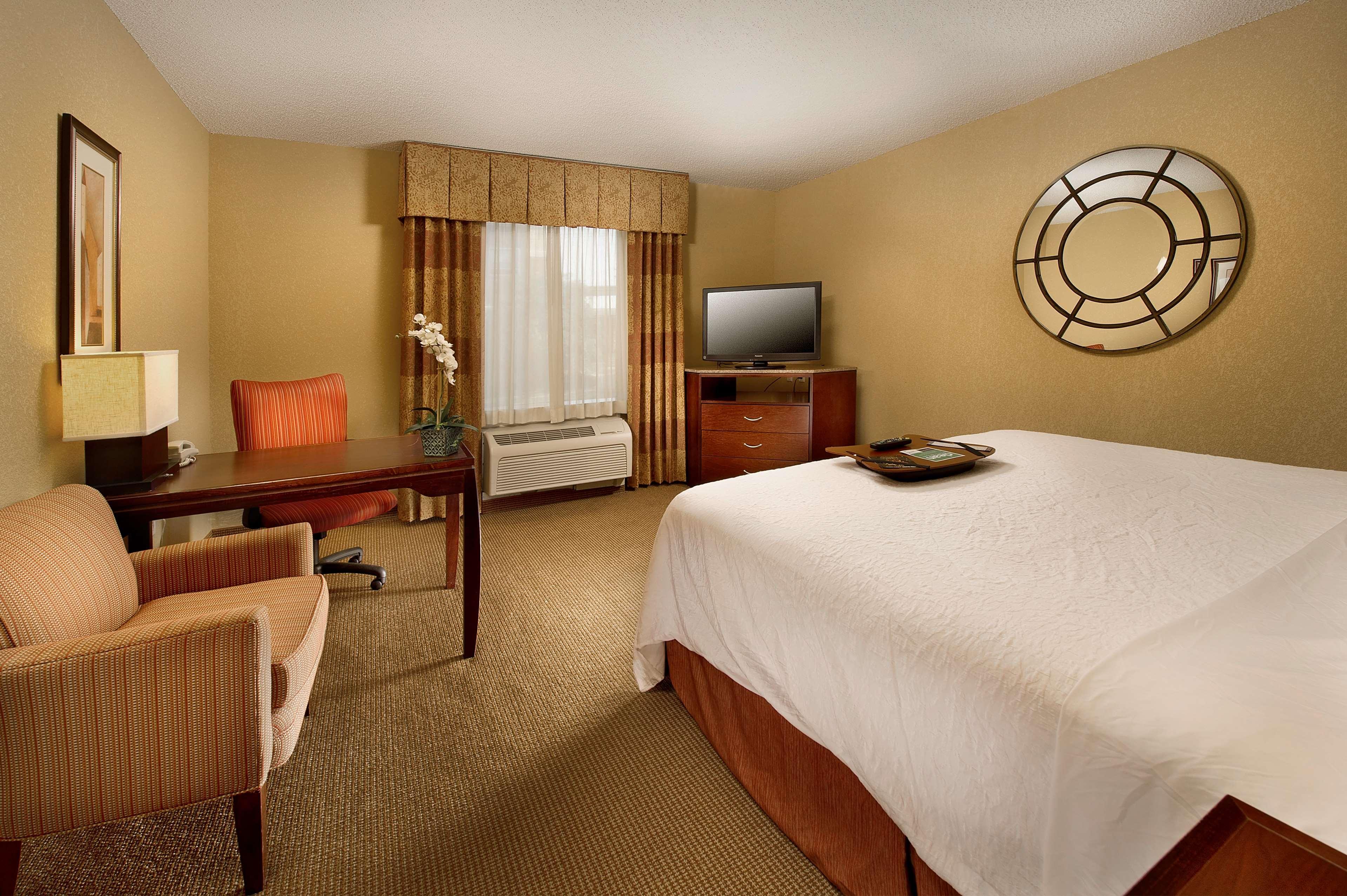 Hampton Inn And Suites San Antonio Airport Eksteriør billede