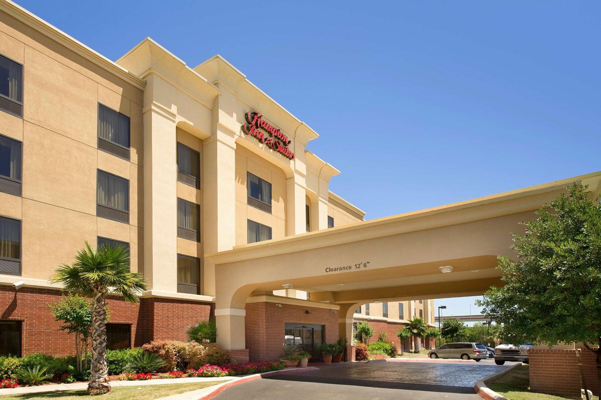 Hampton Inn And Suites San Antonio Airport Eksteriør billede